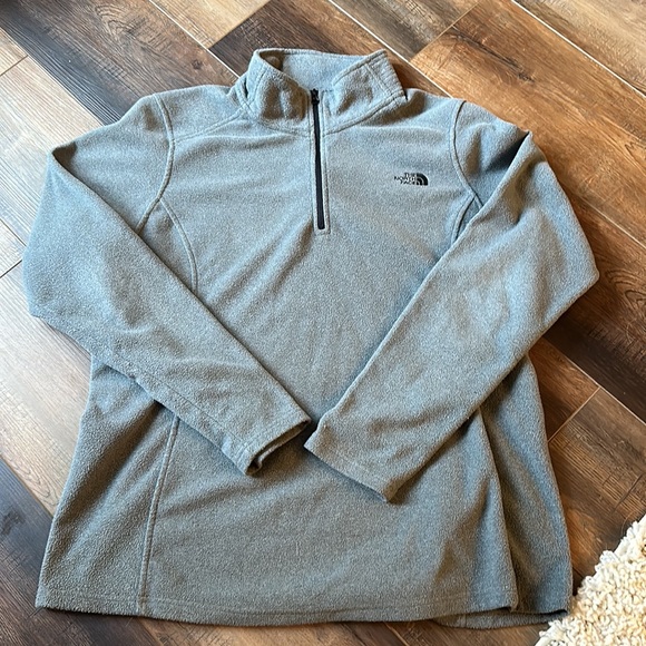North Face pullover - Picture 3 of 4